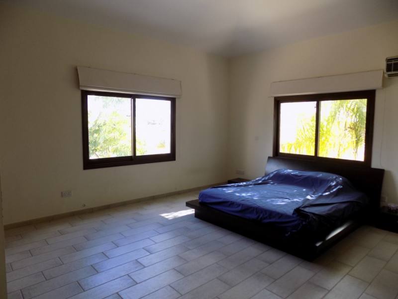 House for rent in Petridia