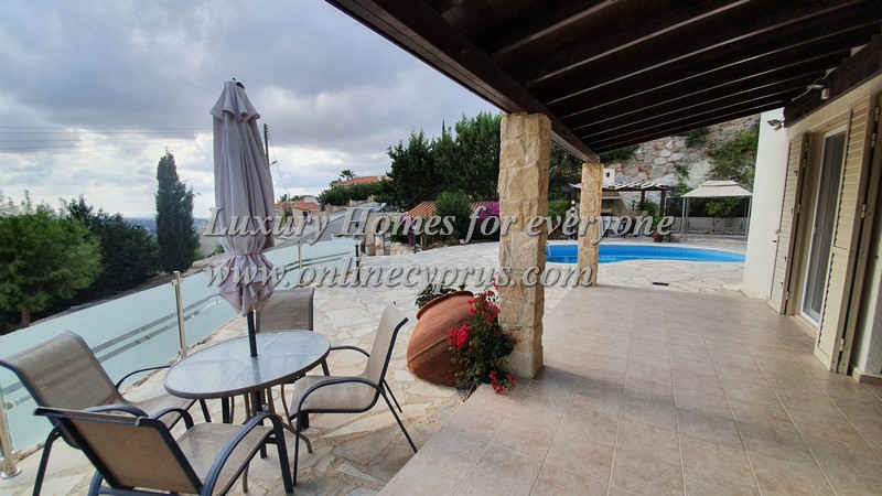 3 Bedroom furnished villa in Kamares