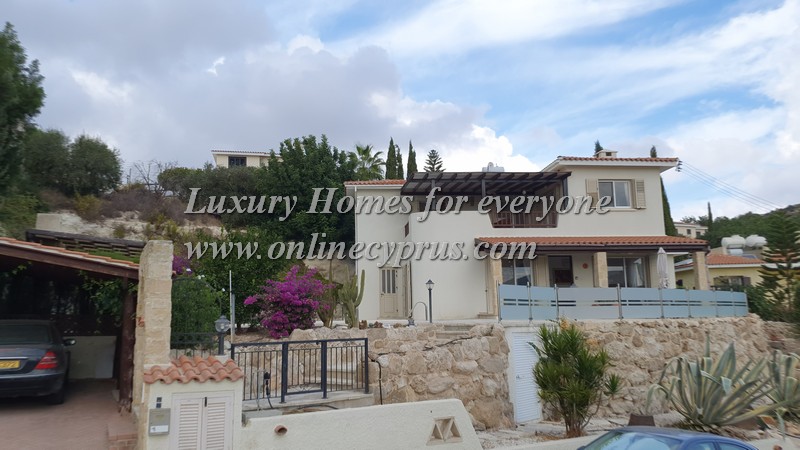 3 Bedroom furnished villa in Kamares