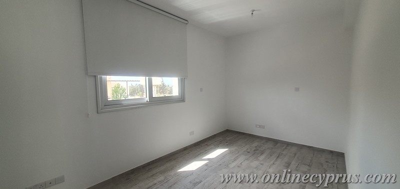 Unfurnished house for long term rent 