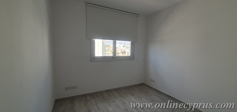 Unfurnished house for long term rent 