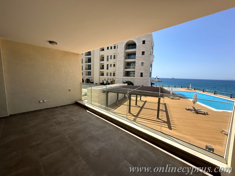 Modern luxury apartment in Marina Limassol