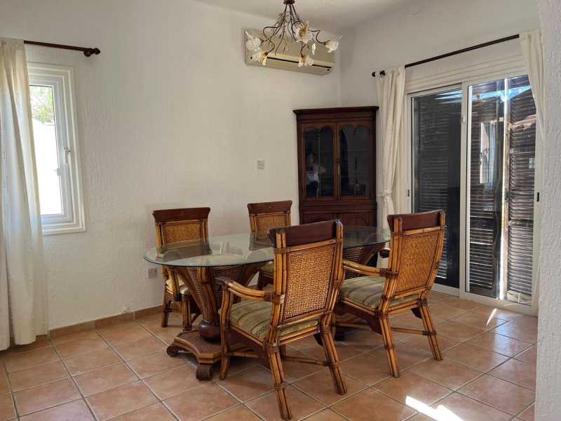 5 bedroom villa for long term rent in Kamares 