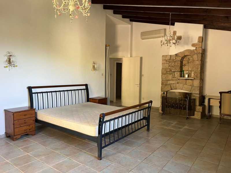 5 bedroom villa for long term rent in Kamares 