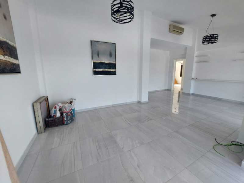 3 bedroom Top floor apartment for long term rent in Paphos center 