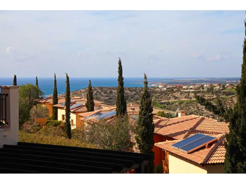 1 bedroom apartment in Aphrodite hills for long term rent 