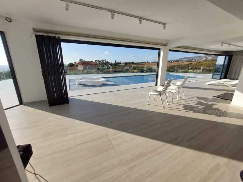 Luxury villa with amazing view for long term rent 