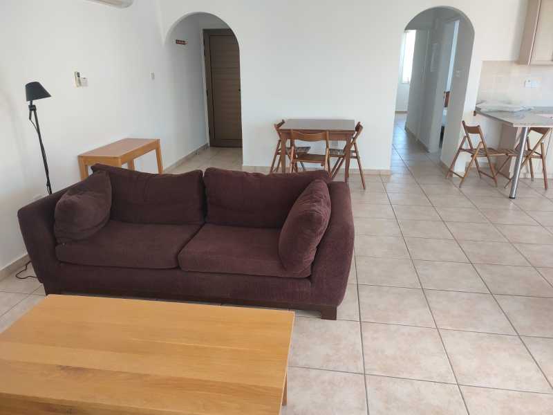 2 bedroom apartment for long term rent 