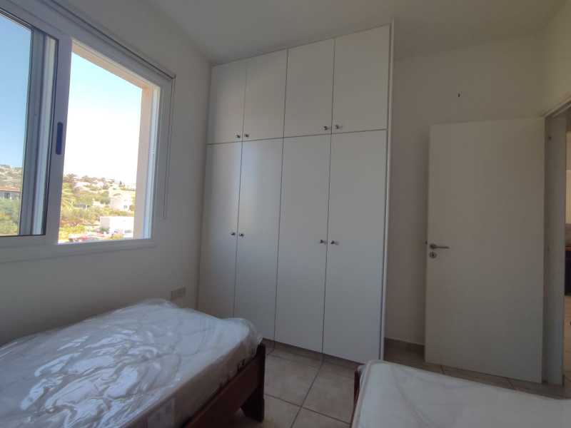 2 bedroom apartment for long term rent 