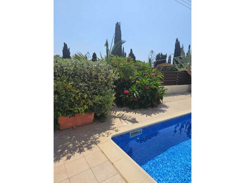 3 bed villa in Mandria for long term rent