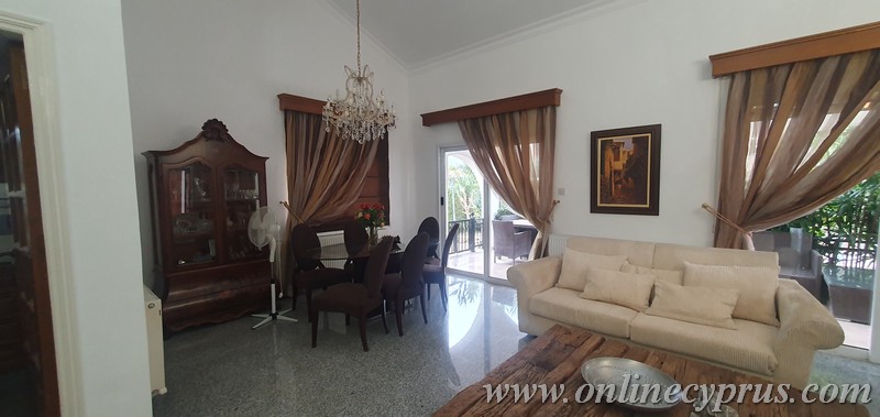 Spacious villa for long term rent in Mesoyi 