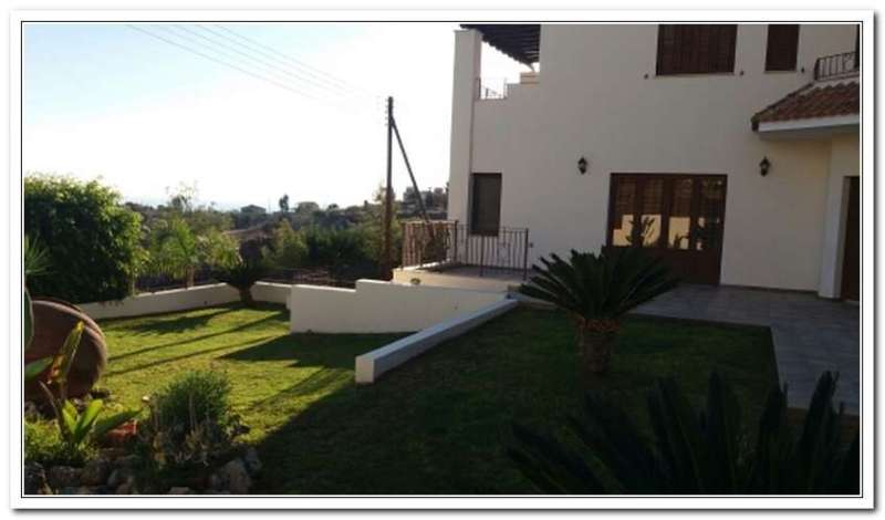 5 bed house in Choletria with central heating