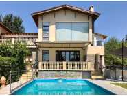 Semidetached villa with Private pool 