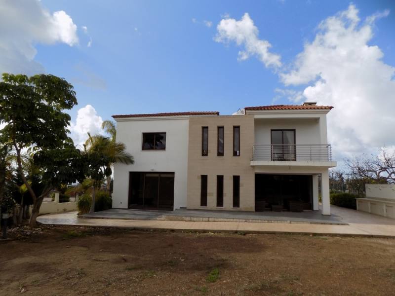 House for rent in Petridia